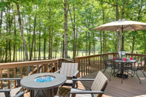 Hot Springs Village Golf Getaway with Deck!